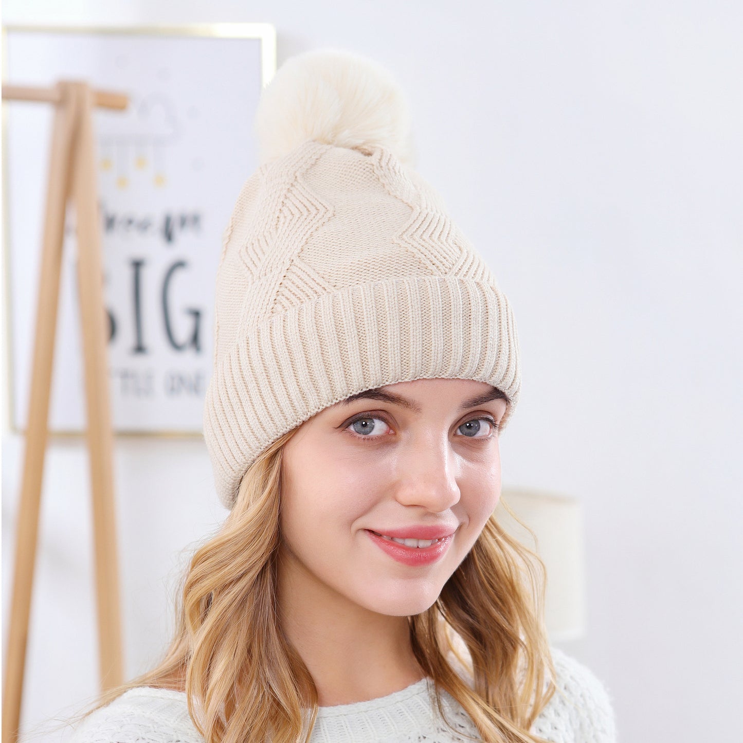 Ladies Winter Woolen Caps Solid Color Single Ball Core-spun